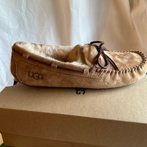 Ugg slipper moccasins Dakota